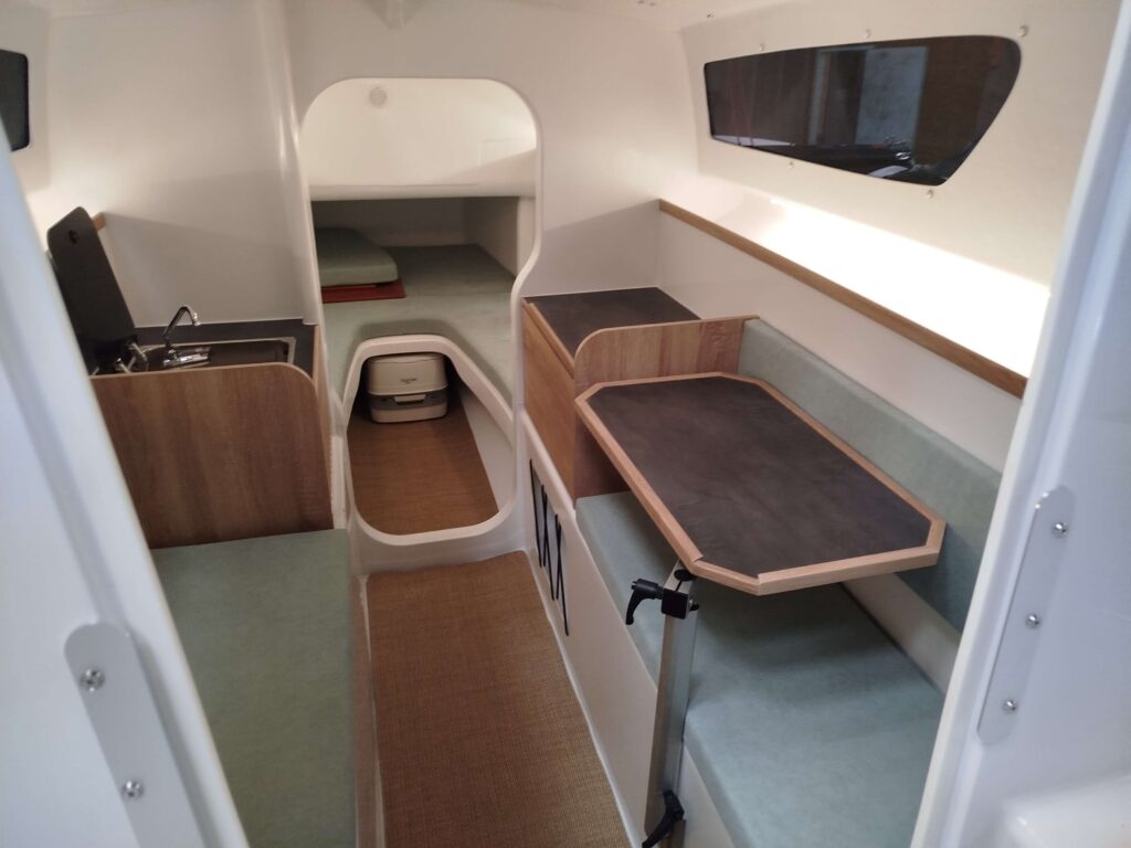 Astus-26.5-Rossinante-Yachts-1